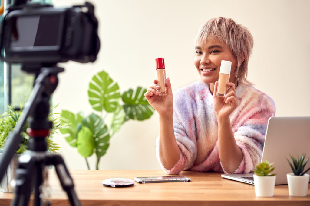 Drehen eines Tutorial mit Make-Up per Videokamera und Ringlicht