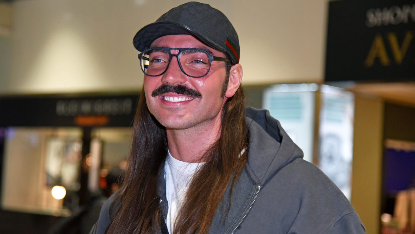 Fabio Knez lächelt in die Kamera