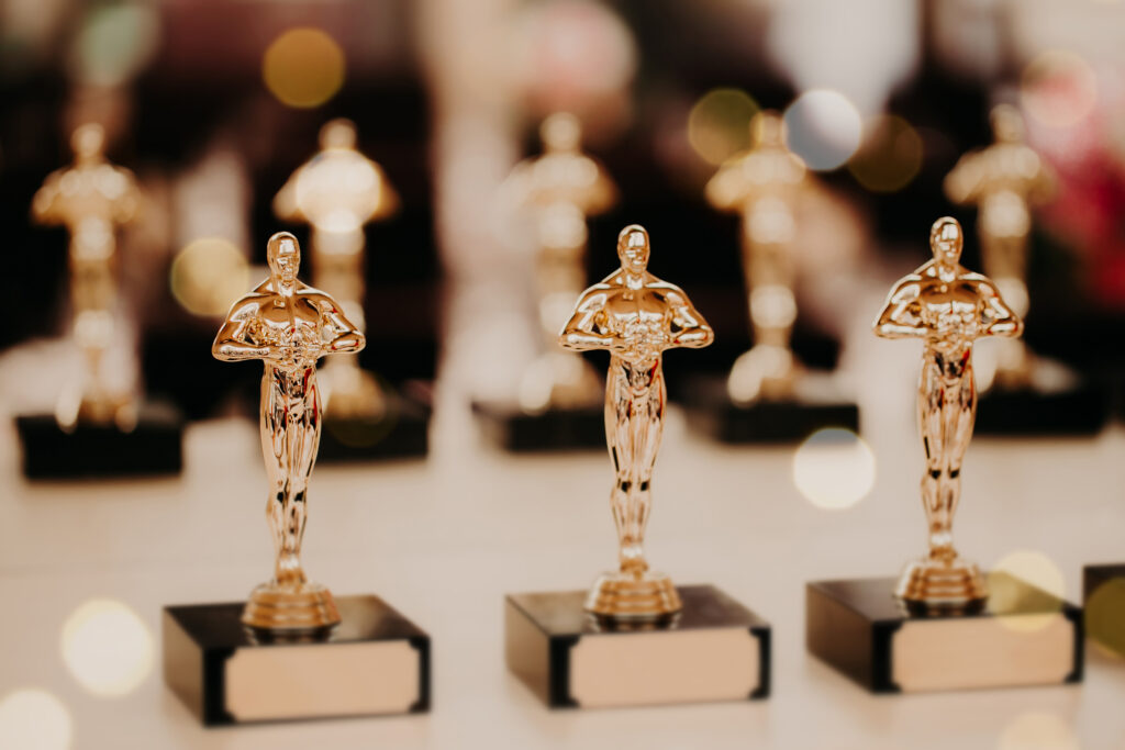 3 Oscar-Staturen in Gold