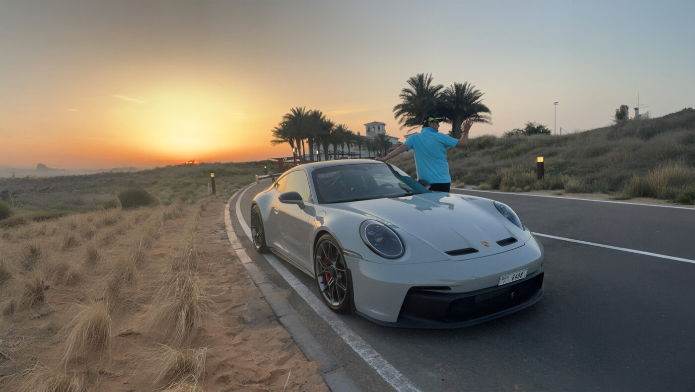 Insider Tours by Ronny ermöglicht Motorsportfans exklusive MotoGP-Erlebnisse mit persönlicher Reiseleitung, Zugang zu Stars wie Valentino Rossi und luxuriösen Premium Reisen – ein einzigartiges Angebot für Adrenalin, Abenteuer und Entertainment.