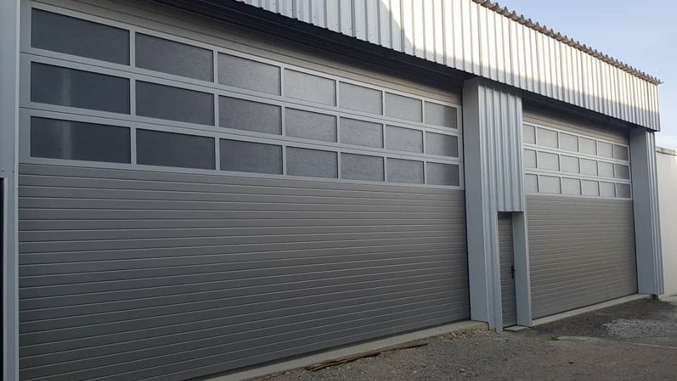 Industrietore und Garagentore mit Duraprint-Design von Lehner Tore – langlebig, funktional und individuell gestaltbar.